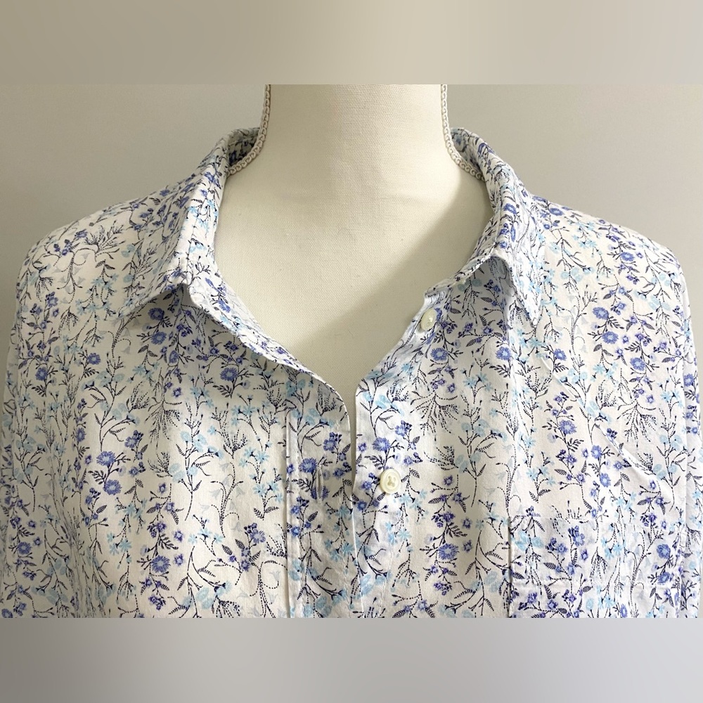 Old Navy Womens XXL Blue White Floral Button-Down Top Boho Cottagecore Classic - Picture 2 of 15